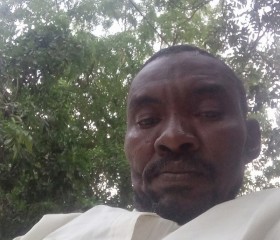 adam abdalrhman, 18, N Djamena