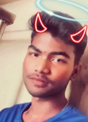 Moorthi, 18, India, Bangalore