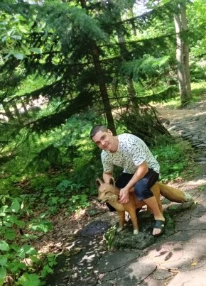 Евгений из Партизанска 33 года