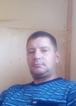 Максим, 41, Россия, Губкин