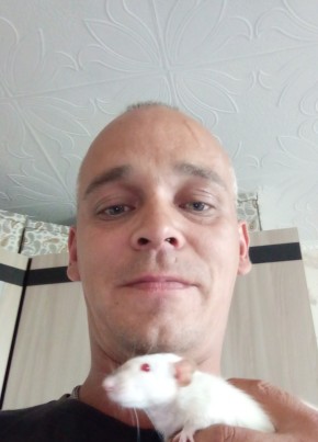 Александр, 39, Россия, Североуральск