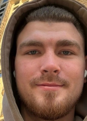 Павел из Москвы 24 года