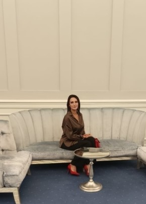 Ирина Салтыкова из Новосибирского Академгородока 45 лет