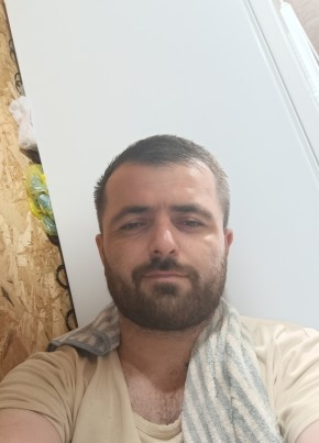 Курбан из Грозныя 33 года