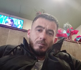 Donaldos, 31, Kalamata