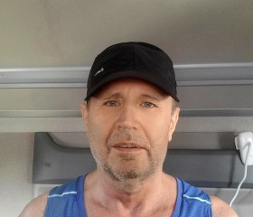 VALERIY, 64, Swindon