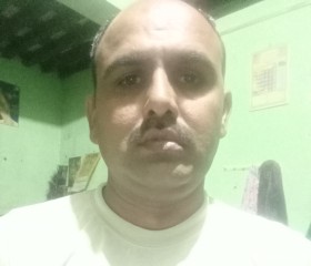 Vikarm Ghanghas, 34 года, New Delhi