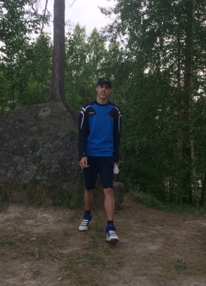 Олег М, 24, Россия, Санкт-Петербург
