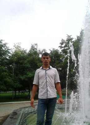 Nikolay Chyekmosov, 23, Russia, Khasavyurt