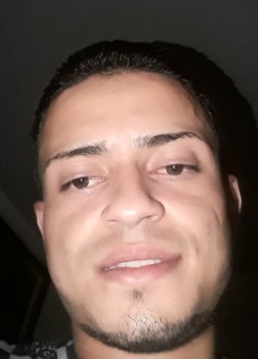 Farid Madrigak, 25, República de Colombia, Medellín