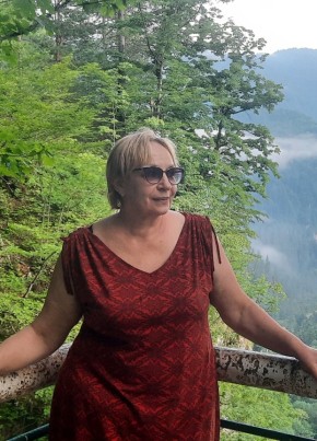 Ирина, 68, Россия, Адлер