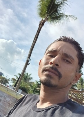 Layones paim из São Jorgé dos Ilhéos 31 год