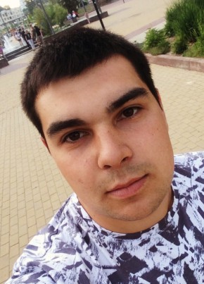 Максим, 27, Россия, Стародуб