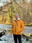 Maksim, 35, Saint Petersburg