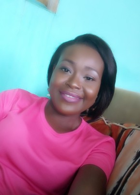 Joëlle Menvola, 32, République Gabonaise, Libreville