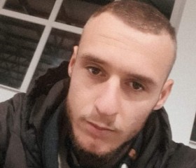 Betim, 29, Suva Reka