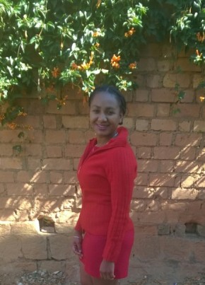 Julie, 30, République de Madagascar, Antananarivo