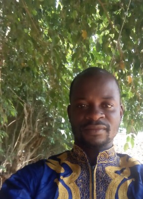 Philippe Bessi, 37, République de Côte d’Ivoire, Anyama
