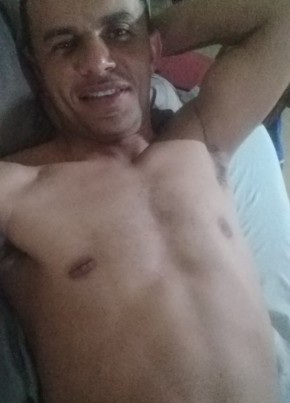 João Paulo, 33, República Federativa do Brasil, Araguari