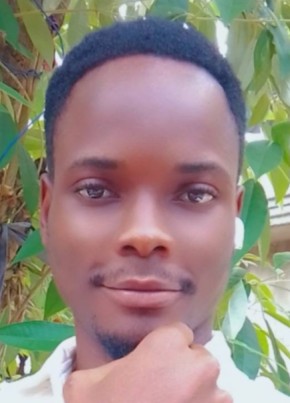 Mardoché KIKI из Porto Novo 24 года