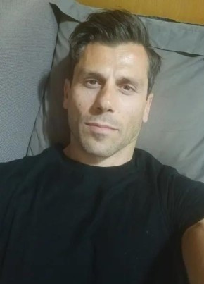 Антон из Paris 46 лет