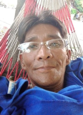 rexie Cortez, 52, Pilipinas, Capas