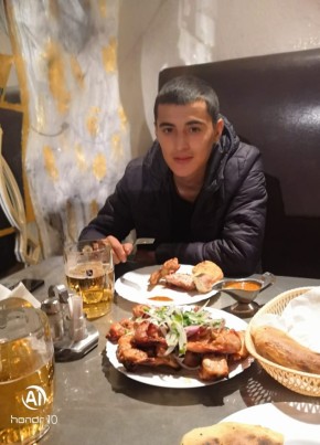 Мансур, 27, Россия, Москва