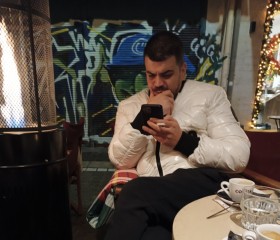 Gerti, 33, Tirana