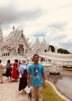 ธนวัฒน์, 49, ราชอาณาจักรไทย, กรุงเทพมหานคร