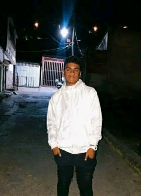 David из Medellín 19 лет