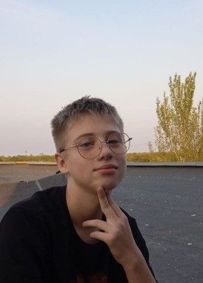 Илья, 19, Україна, Луганськ