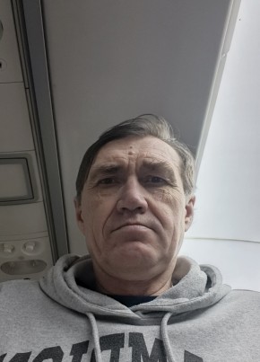 Евгений из Губкинския 55 лет