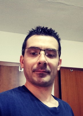 Roberto, 36, Repubblica Italiana, Sesto Calende