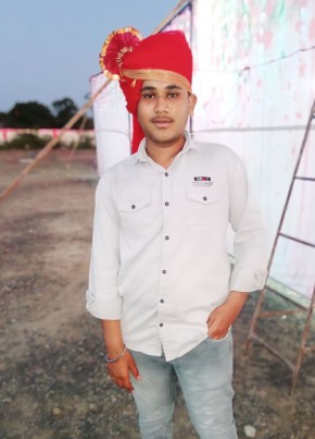 Kundan Singh, 18, India, Jaora