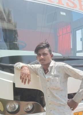 Mahesh, 27, India, Ahmedabad