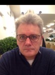 andrey, 61, Moscow