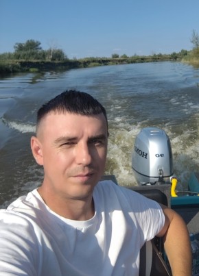 Александр из Кургана 36 лет
