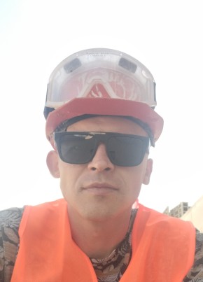 Maks, 32, Russia, Yalta