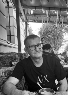 Валентин из Орёла 52 года