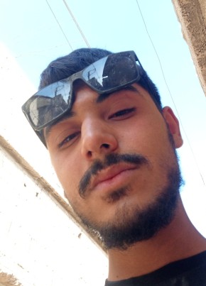 علي из بَيْرُوت 20 лет