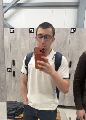 Адам из Дербента 18 лет