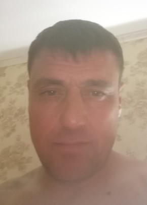 Эдуард из Казани 46 лет