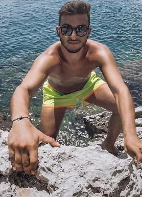 Piero, 26, Repubblica Italiana, Bagheria