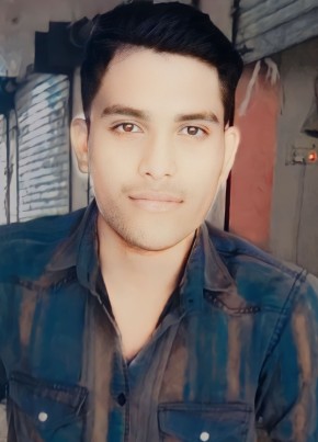 Pawan, 18, India, Deoria