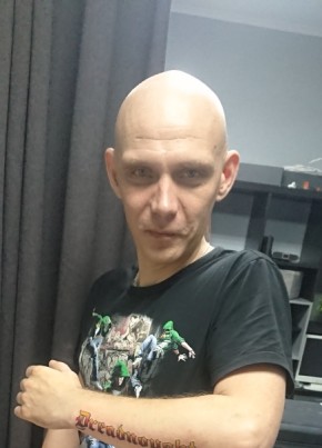 Seryega Larionov, 41, Russia, Kazan