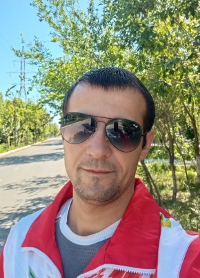 Баха из Nukus 33 года