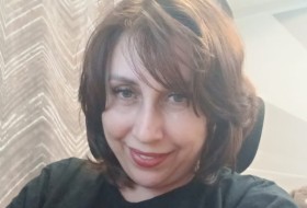 Avrora, 52 - Just Me