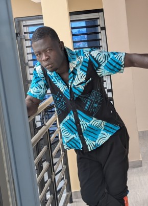 Michel из Yaoundé 31 год