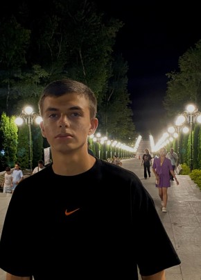Максим, 21, Россия, Горячеводский