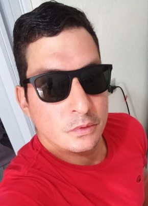 Tiago Santana, 34, República Federativa do Brasil, Gravatá